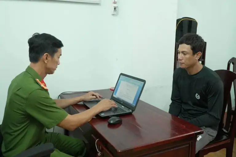 Công an phường Sóc Trăng, thành phố Cần Thơ làm rõ đối với Thạch Hoàng Nam về hành vi tàng trữ trái phép chất ma túy và trộm cắp tài sản