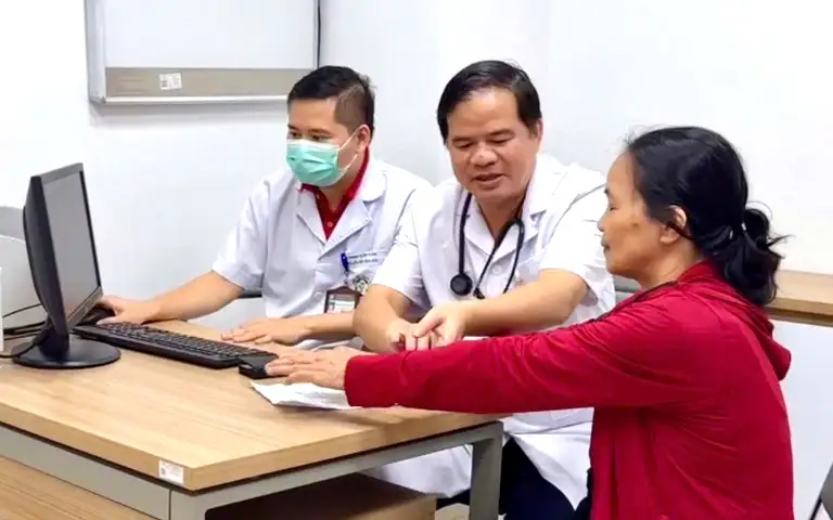 Thủ tướng Lê Minh Hưng thăm Bệnh viện Bạch Mai cơ sở Ninh Bình - Ảnh 13.