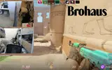 Đang livestream thì phải đi tiếp khách, cậu streamer kiêm nhân viên bán hàng đã có một pha xử lý viral khắp internet
