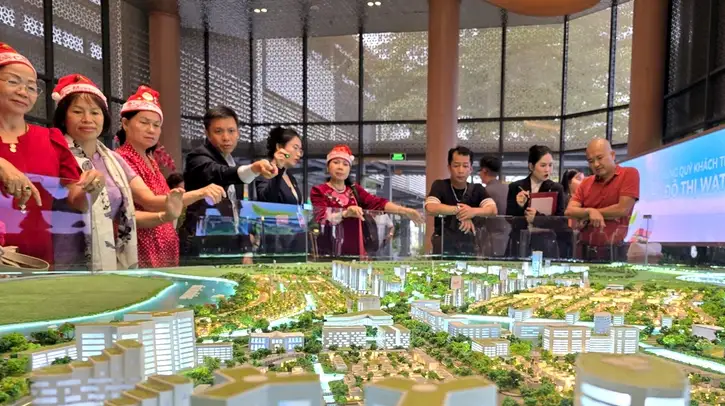 Bác sĩ, luật sư, môi giới bất động sản sẽ nằm trong diện rà soát, truy thu thuế - Ảnh minh họa: CÔNG TRIỆU