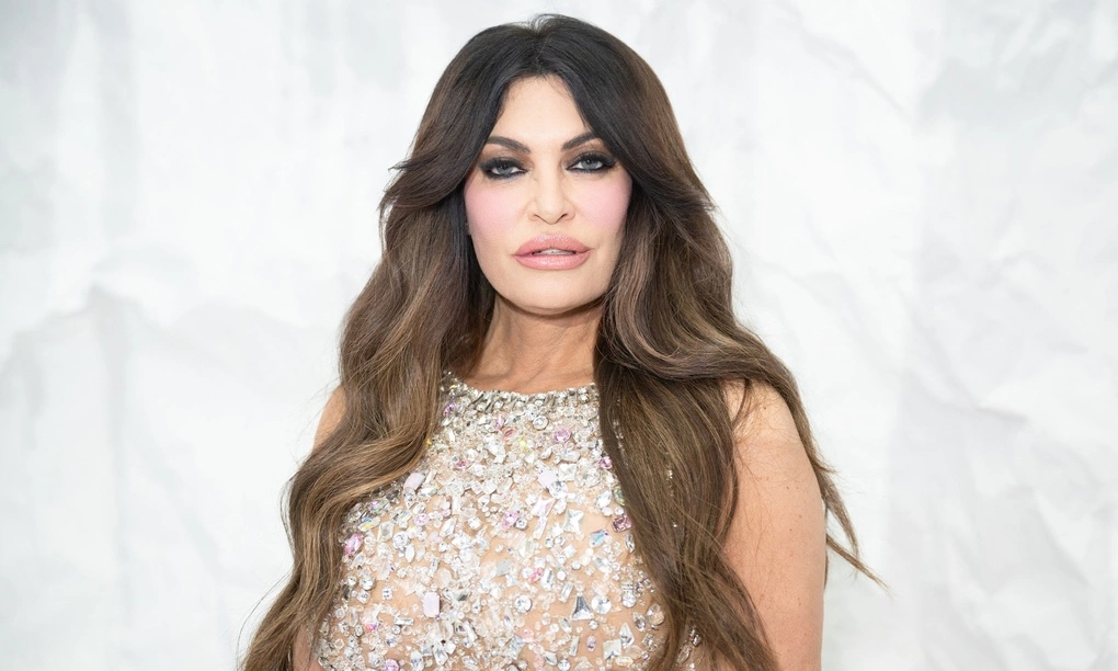 Đại sứ Mỹ tại Hy Lạp Kimberly Guilfoyle tham dự buổi trình diễn thời trang cao cấp của nhà thiết kế Celia Kritharioti tại Tuần lễ Thời trang Paris, Pháp, hồi tháng 7. Ảnh: AFP