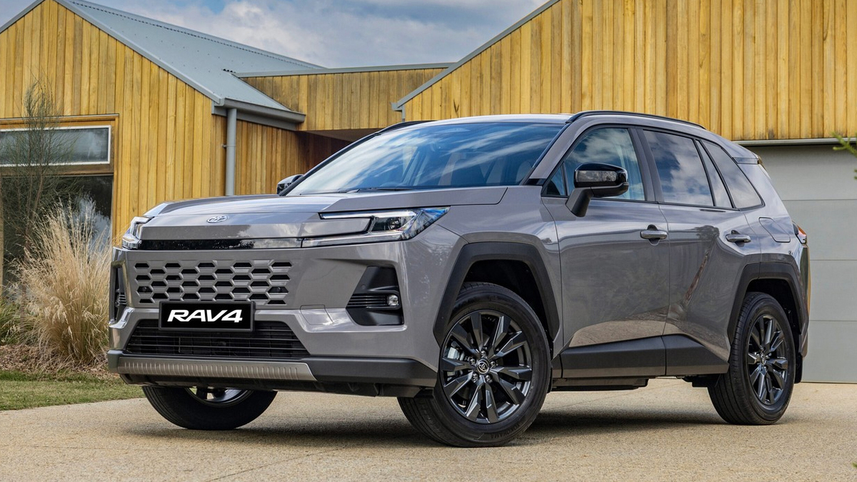 Toyota bán chạy ở Nhật Bản, suy giảm ở nước ngoài