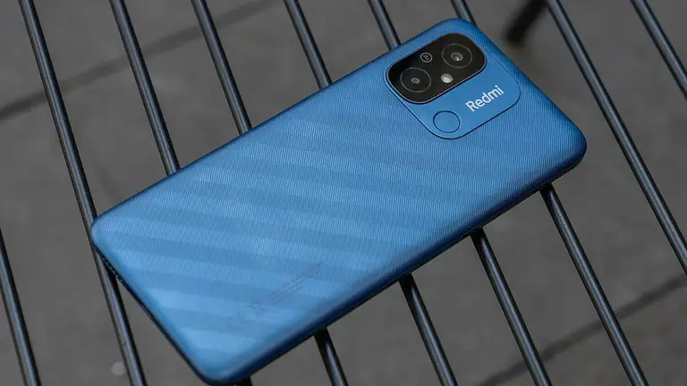 Smartphone giá rẻ đang 'chết'