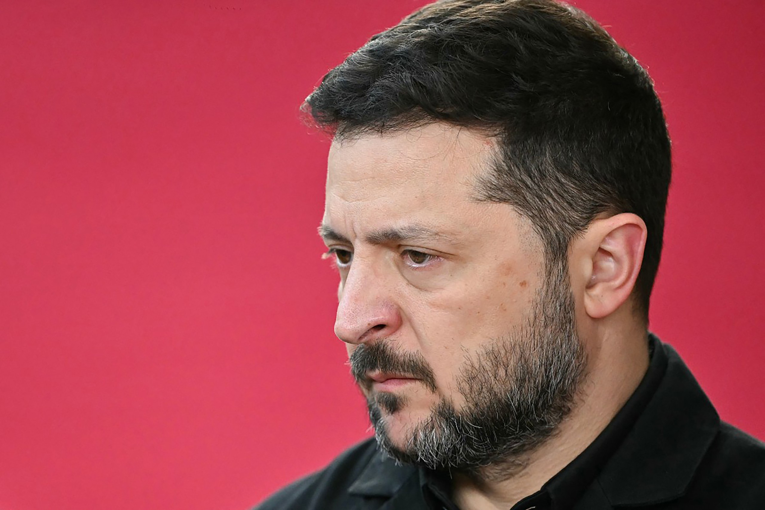 Tổng thống Ukraine Volodymyr Zelensky đến dự Hội nghị thượng đỉnh Liên minh châu Âu tại Brussels, Bỉ vào ngày 16-10-2026 - Ảnh: AFP