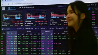 Chứng khoán hôm nay 17/9: VN-Index tăng 13 điểm mặc Fed nâng lãi suất