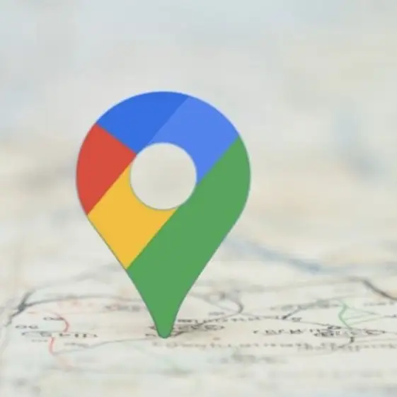 Google Maps cho xem bản đồ miễn phí suốt 21 năm qua, vậy ứng dụng này kiếm tiền thế nào? - Ảnh 1.