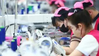 Mức phạt giữ giấy tờ tùy thân, quấy rối tình dục lao động từ 10/9