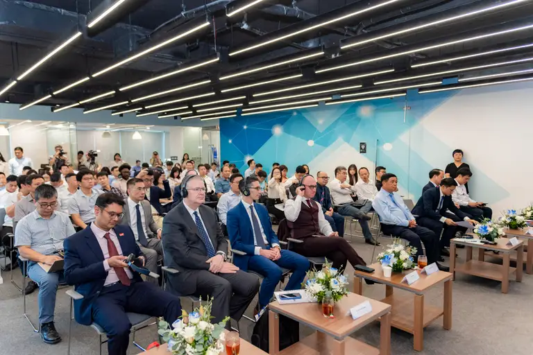 Tổng Giám đốc Tập đoàn FPT: Việt Nam không cần làm toàn bộ chuỗi bán dẫn, chỉ cần chọn đúng công đoạn có lợi thế - Ảnh 1.