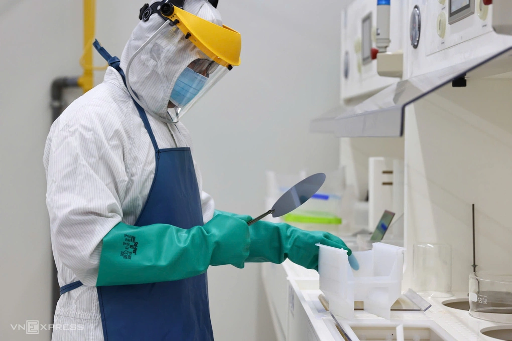 Phòng thí nghiệm bán dẫn Trung tâm nghiên cứu triển khai, Khu công nghệ cao TP HCM. Ảnh: Quỳnh Trần
