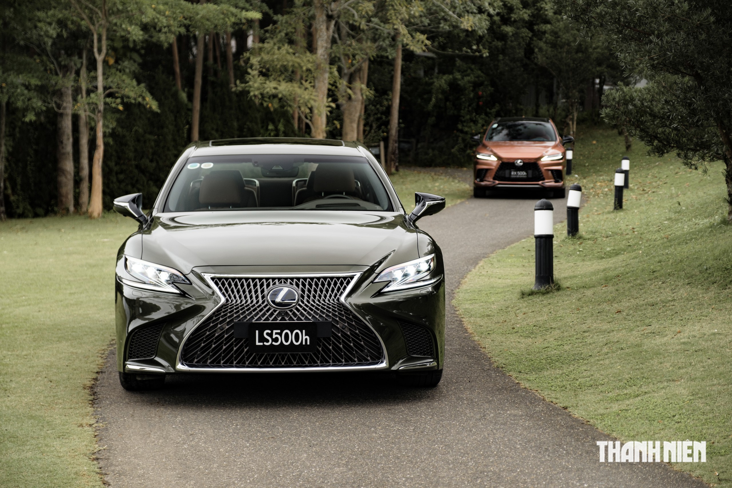 Lexus LS400, đối trọng của Mercedes-Benz S-Class và BMW 7-Series