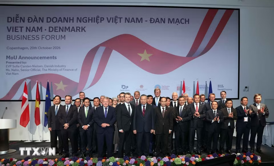 Tổng Bí thư, Chủ tịch nước Tô Lâm và Nhà vua Đan Mạch Frederik X dự Diễn đàn doanh nghiệp Việt Nam - Đan Mạch ngày 20-10 - Ảnh: TTXVN