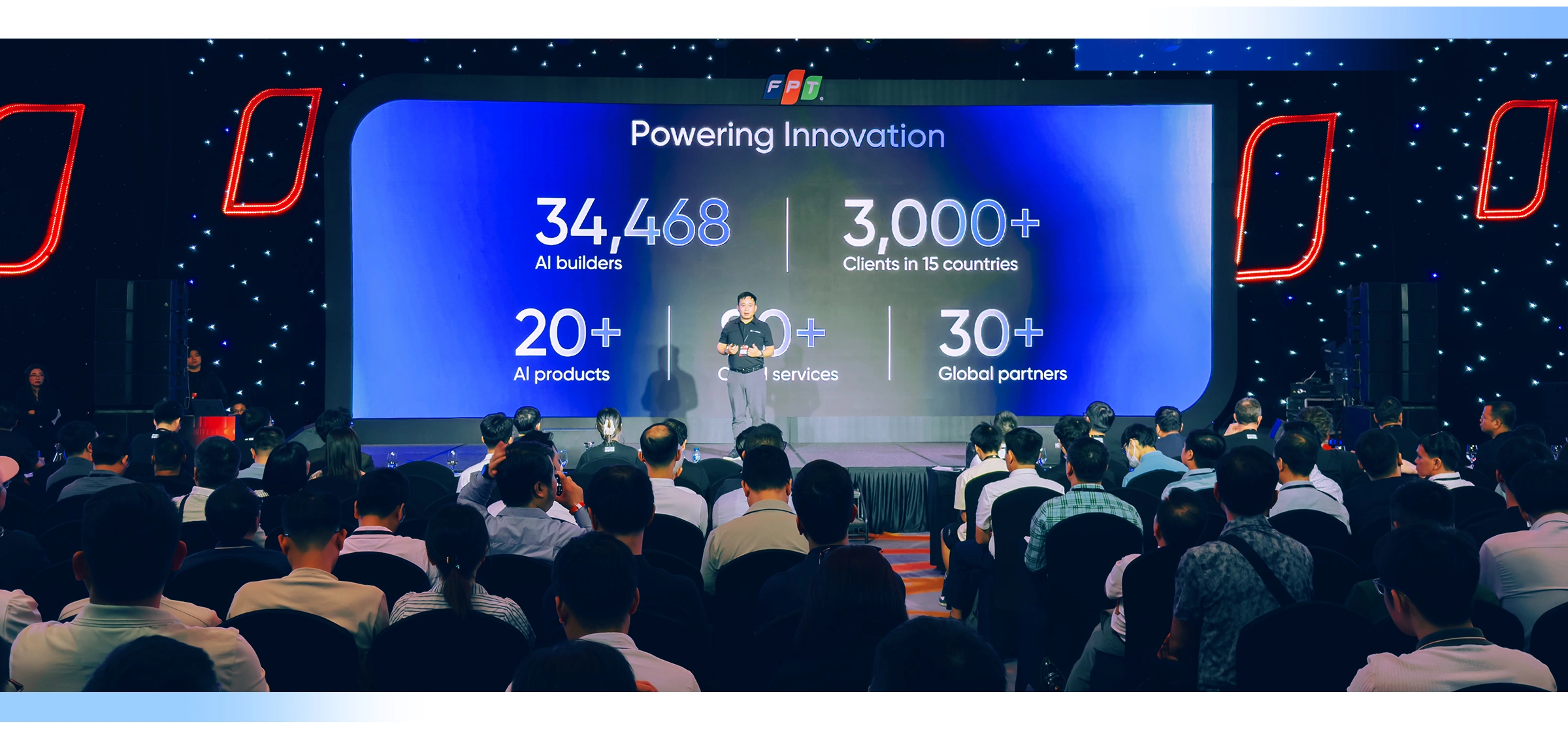 FPT Transform 2026 thu hút hơn 1.000 chuyên gia công nghệ trong nước và quốc tế tham dự.