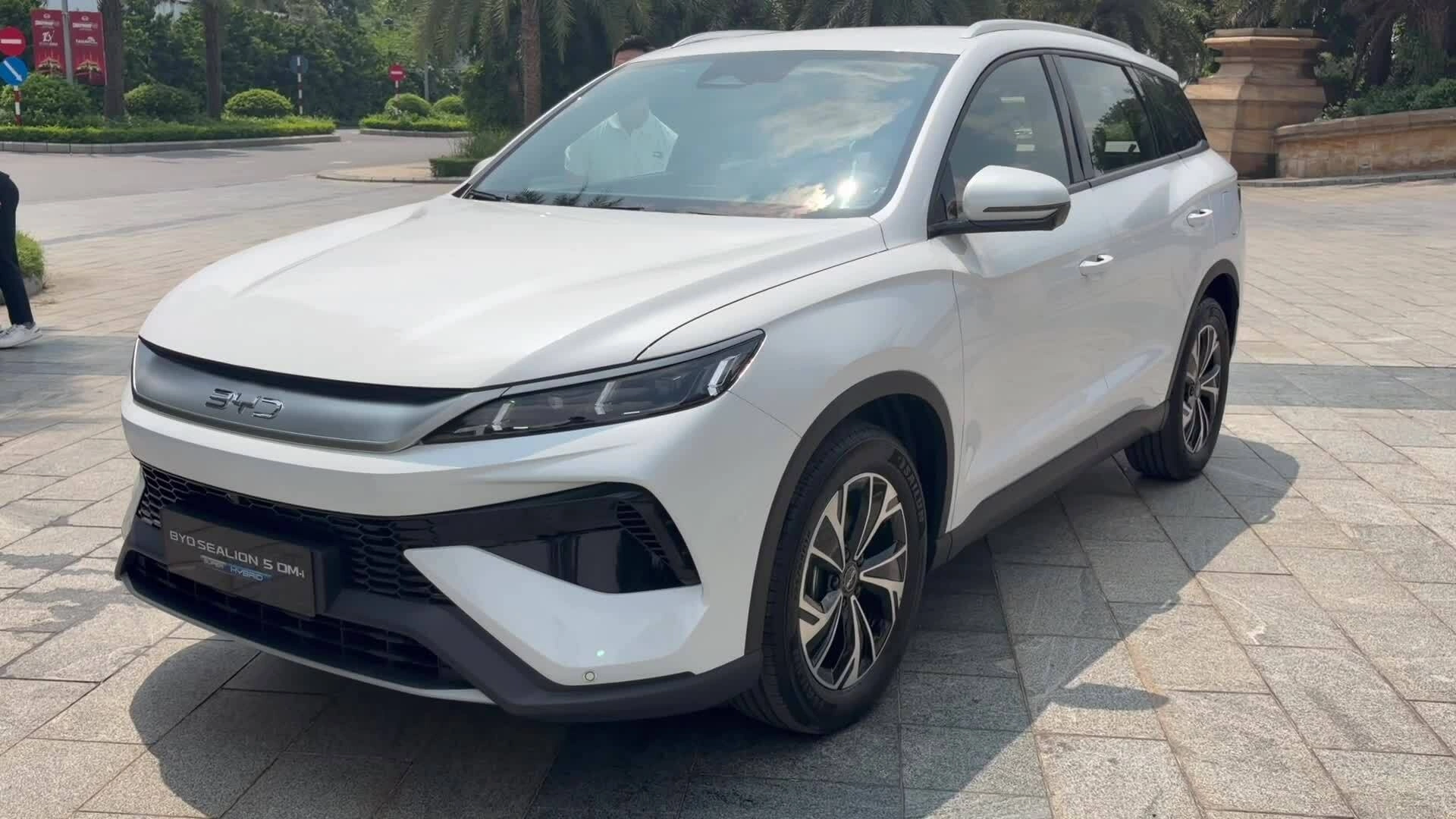 BYD Sealion 5 - xe PHEV
