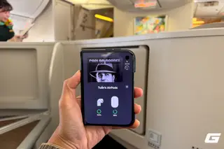 Đeo AirPods 5 suốt ba tuần: Tai nghe mở mà có chống ồn thì đi máy bay, nghe nhạc ra sao? - Ảnh 3.