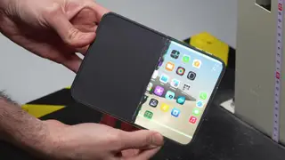 'Tra tấn' iPhone Duo kiểm tra độ bền