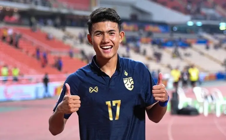 Suphanat Mueanta là một trong những sự vắng mặt đáng chú ý của Thái Lan ở ASEAN Cup 2026 - Ảnh: CHANGSUEK