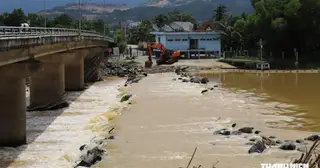 Đập ngăn mặn tạm trên sông Cái Nha Trang liệu tháo dỡ kịp mùa mưa lũ?