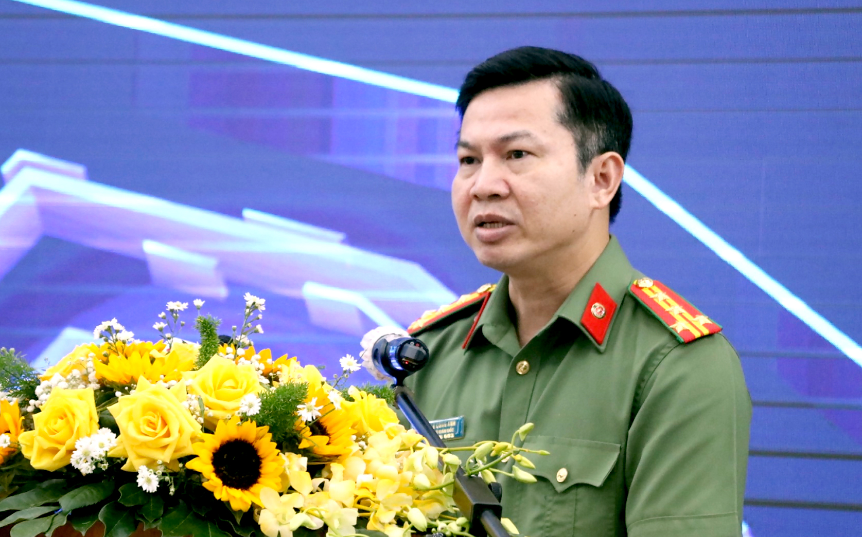 Đại tá Lê Công Anh, Phó giám đốc Công an TP.HCM, phát biểu tại lễ khai mạc diễn tập - Ảnh: TRỌNG NHÂN