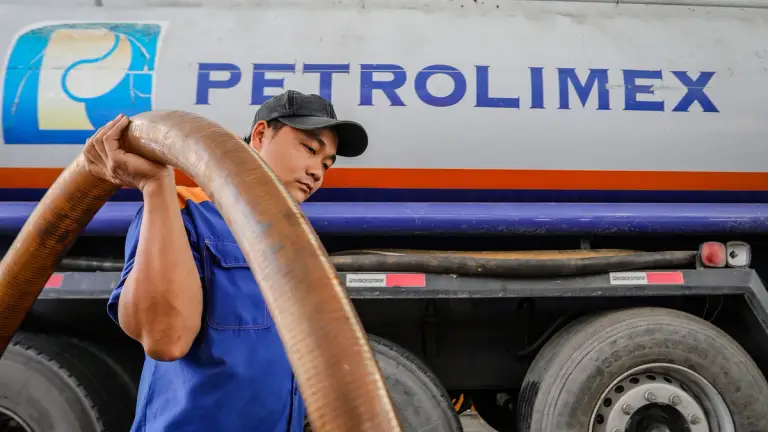 Petrolimex bán sạch cổ phiếu quỹ