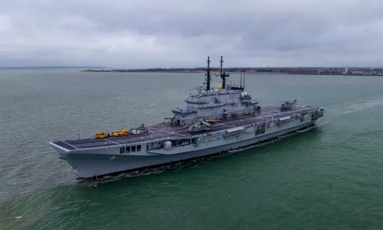 Tàu sân bay Giuseppe Garibaldi rời Anh để tham gia diễn tập của NATO tháng 2/2024. Ảnh: Portsmouth Aerial Media