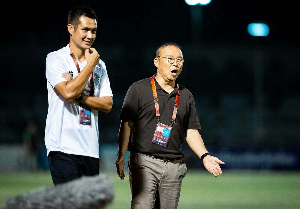 HLV Park Hang-seo phản ứng với trọng tài trong trận Kanchanaburi FC hòa Muang Loei United 1-1 ở vòng 7 Thai League 2 ngày 17/10/2026. Ảnh: Kanchanaburi FC