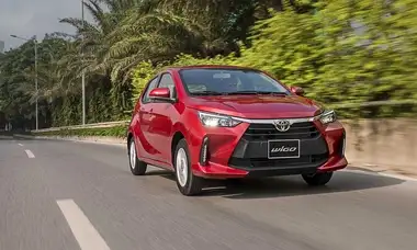 Toyota Wigo trở lại đỉnh bảng xếp hạng xe bán ít nhất tháng với chỉ 3 chiếc bàn giao tới tay khách Việt.