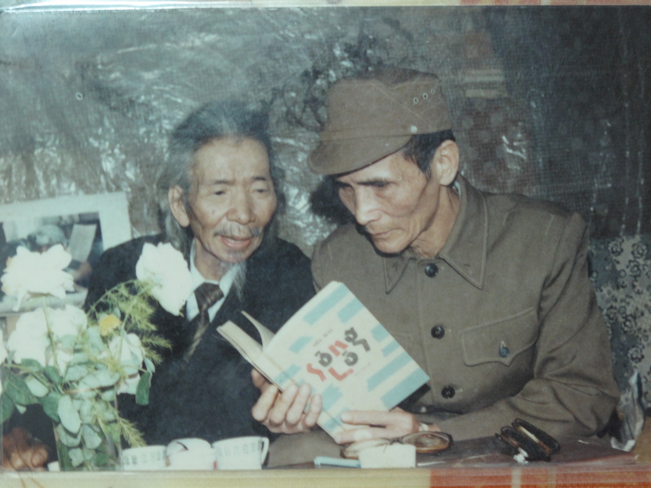 Đôi bạn Văn Cao - Siêu Hải cùng tiểu thuyết Sông Lô
