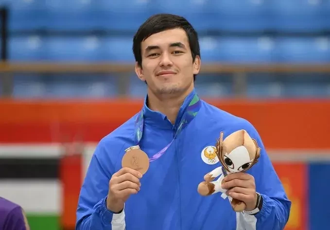 Võ sĩ Shavkatov giành HC đồng hạng 71 kg MMA hiện đại tại ASIAD 2026 ở Aichi-Nagoya, Nhật Bản hôm 22/9. Ảnh: NOC Uzbekistan