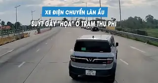 Suýt 'gặp họa' vì ô tô con chạy ẩu, tạt đầu xe khác tại trạm thu phí