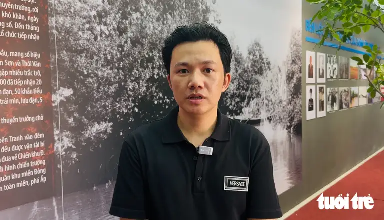 Nhạc sĩ Nguyễn Bá Hùng cho biết những câu chuyện của nhân chứng là chất liệu quý cho sáng tác - Ảnh: HOÀI PHƯƠNG