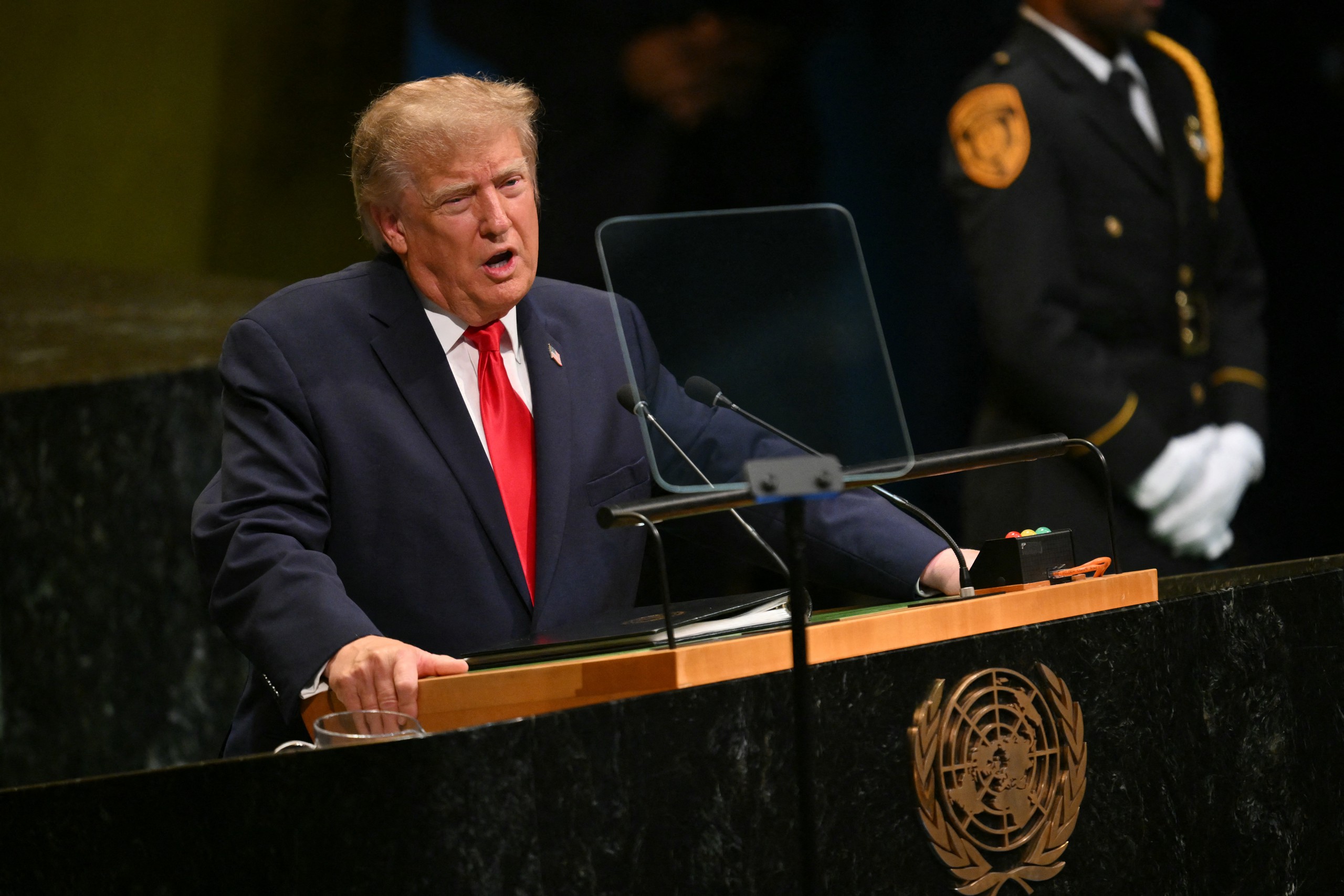 Ông Trump phát biểu tại kỳ họp thứ 81 Đại hội đồng Liên hợp quốc ở New York ngày 22-9 - Ảnh: AFP