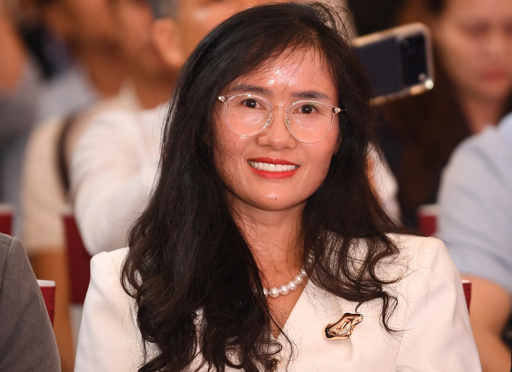 Bà Hồ Thị Nga, Phó tổng giám đốc Công ty cổ phần Công nghiệp Weldcom tại hội nghị, ngày 16/10. Ảnh: Hồng Minh