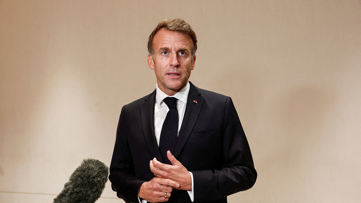 Ông Macron chỉ trích những 'bình luận ngớ ngẩn' về bạo loạn