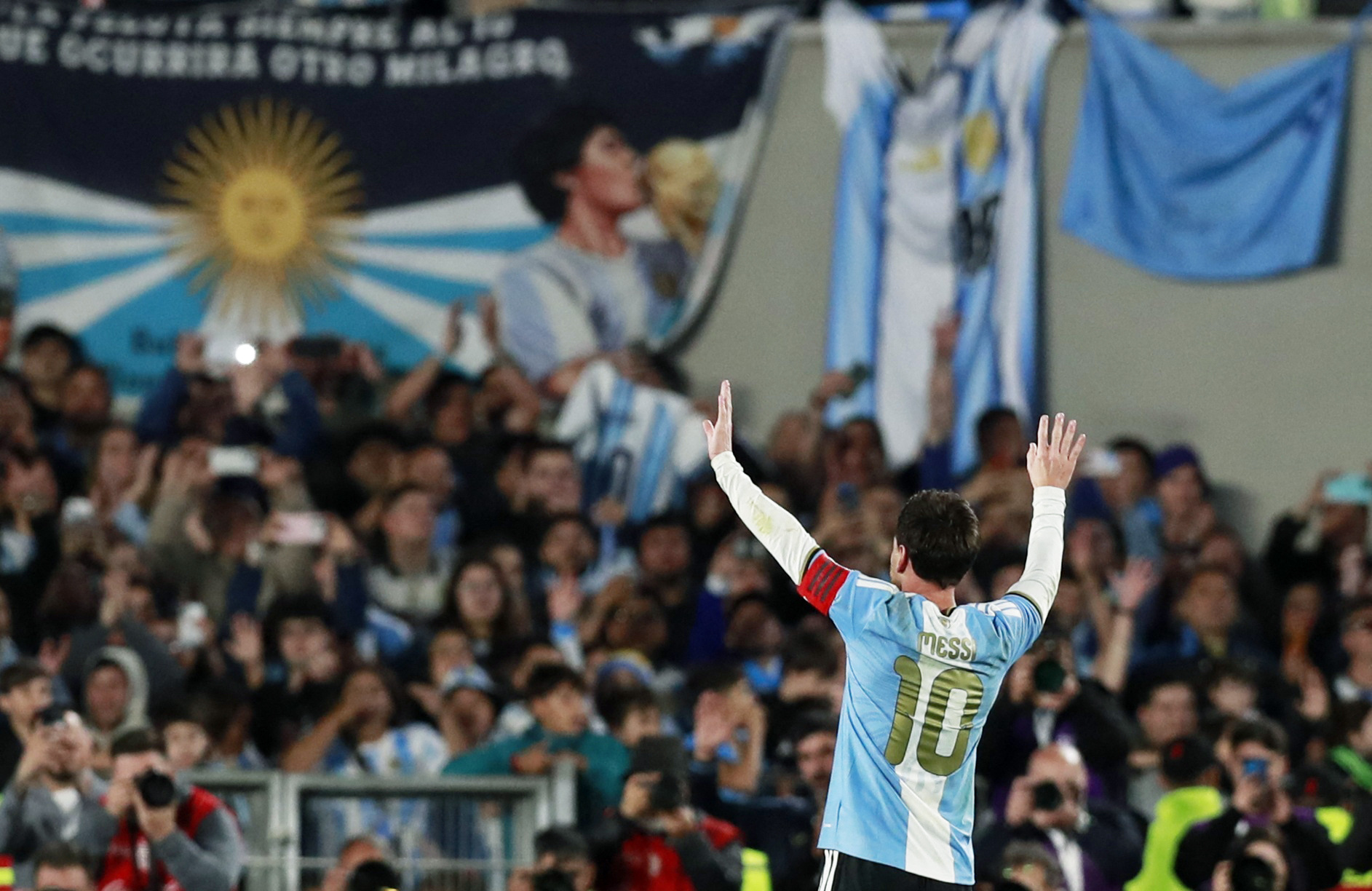 Messi rưng rưng nói lời cảm động ngày chia tay đội tuyển Argentina: 'Tôi chưa bao giờ ngừng chiến đấu'- Ảnh 14.