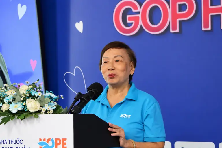 Bà Trương Thanh Thanh - Chủ tịch Hội đồng quản lý Quỹ Hy vọng (HOPE Foundation) - chia sẻ - Ảnh: THU HIẾN