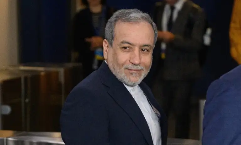 Ngoại trưởng Iran Abbas Araghchi tại trụ sở LHQ ở New York ngày 22/9. Ảnh: AFP