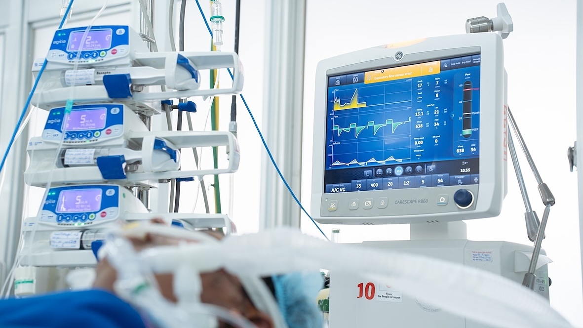 5 người bỏng hô hấp sau vụ cháy nhà 4 tầng ở TP HCM