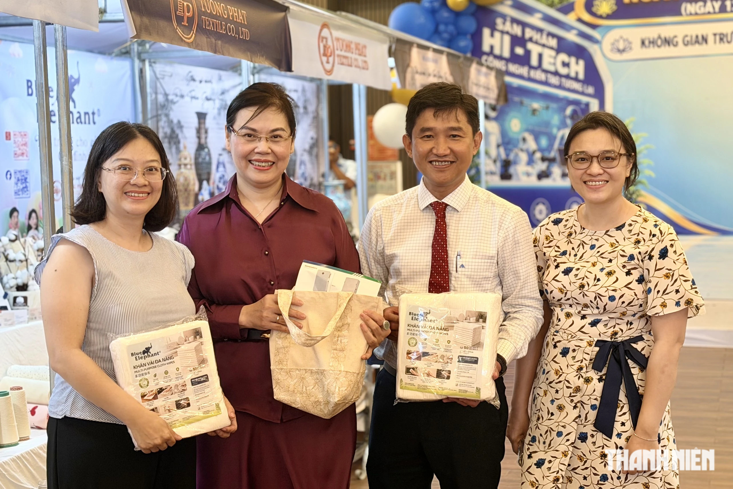 Lãnh đạo phường Bình Tây tiếp xúc, đối thoại với cộng đồng doanh nghiệp, hộ kinh doanh