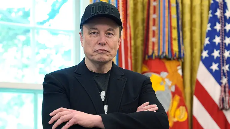 Elon Musk: 'Tiết kiệm tiền cho tương lai là vô nghĩa'