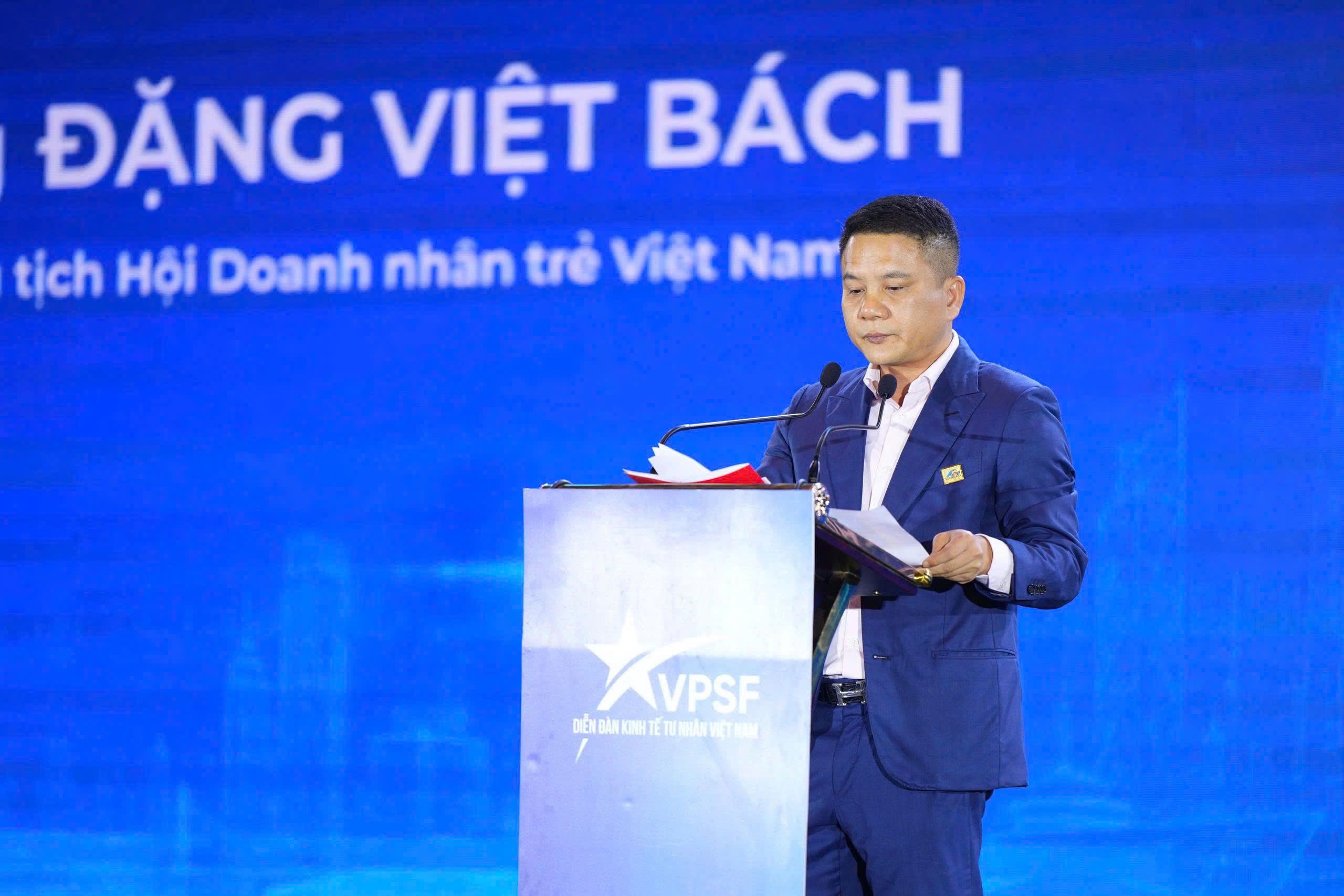 Ông Đặng Việt Bách, Phó chủ tịch Hội Doanh nhân trẻ Việt Nam - Ảnh: H.VÂN