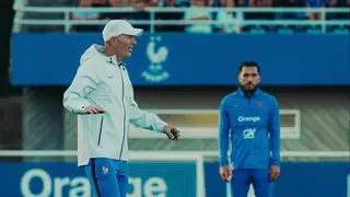 Khi bức màn về Zidane được vén mở ở đội tuyển Pháp