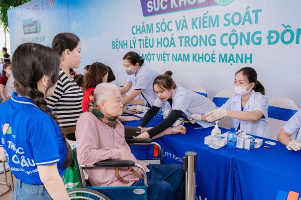 "Hành trình sức khỏe" hướng đến nâng cao nhận thức cộng đồng về phòng bệnh chủ động, từng bước cải thiện sức khỏe của người dân địa phương - Ảnh: Hoàng Khánh