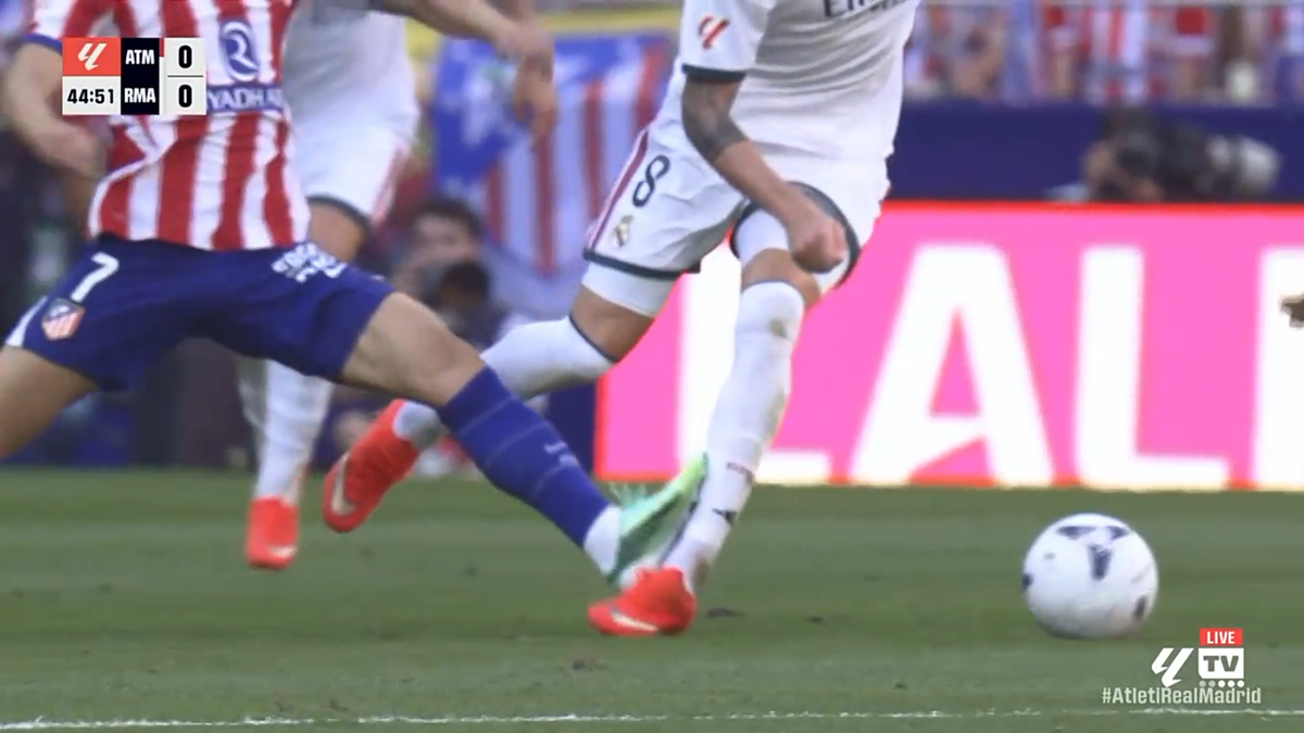 Atletico tiếp tục mỉa mai Real