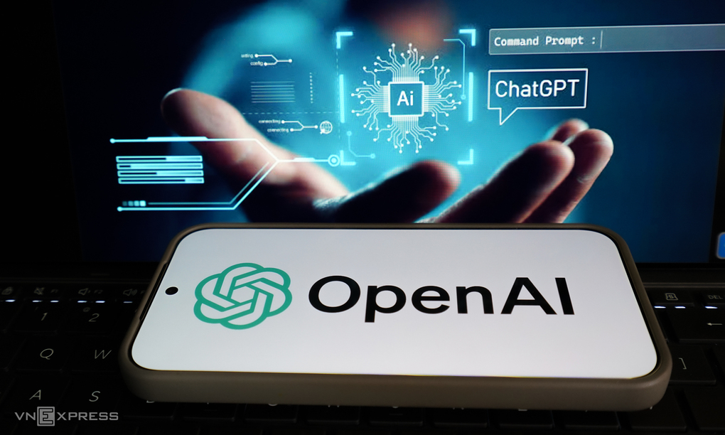 Logo OpenAI hiển thị trên một smartphone. Ảnh: Bảo Lâm