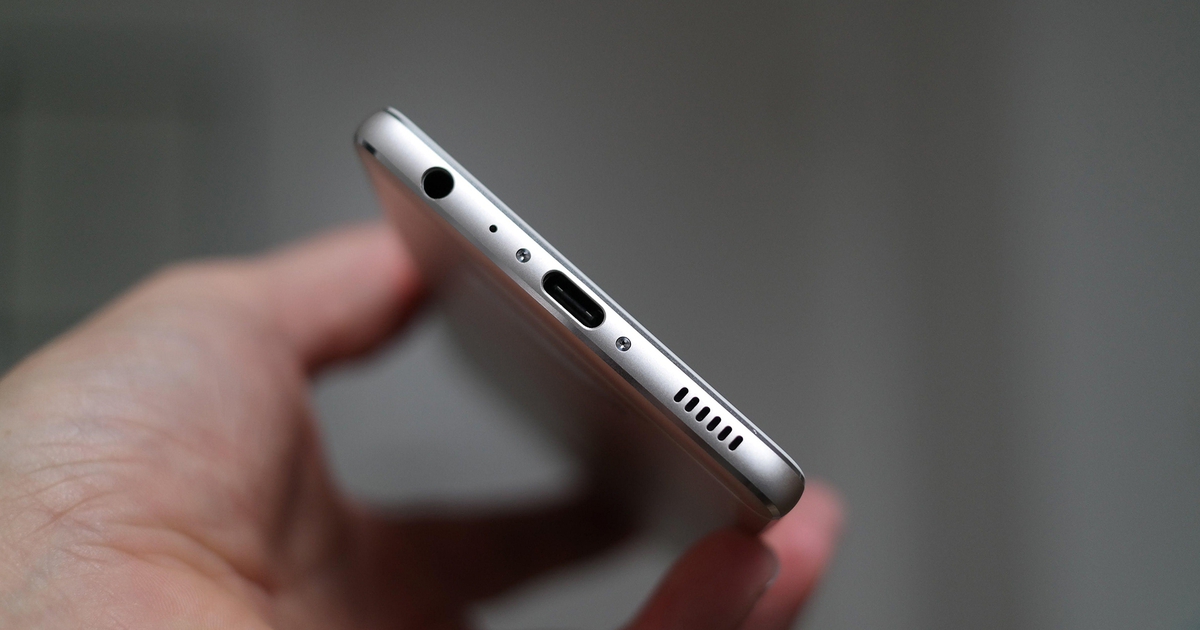 Không phải 3,5 mm, đây mới là cổng cần được thêm vào smartphone