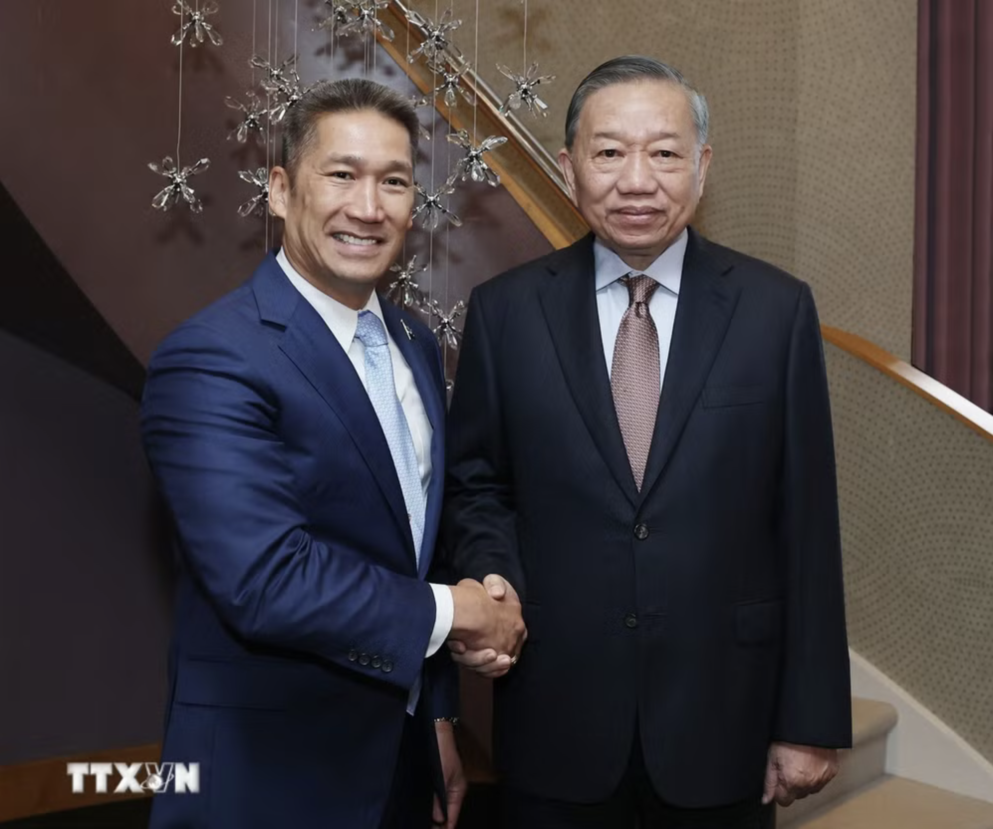 Tổng Bí thư, Chủ tịch nước Tô Lâm tiếp quyền Bộ trưởng Hải quân Mỹ Hùng Cao tại New York ngày 22-9 - Ảnh: TTXVN