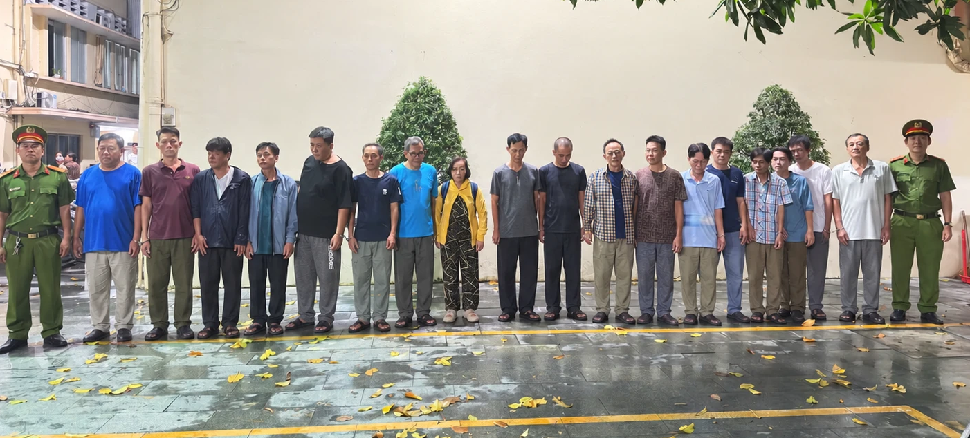 18 bị can trong đường dây tại cơ quan công an