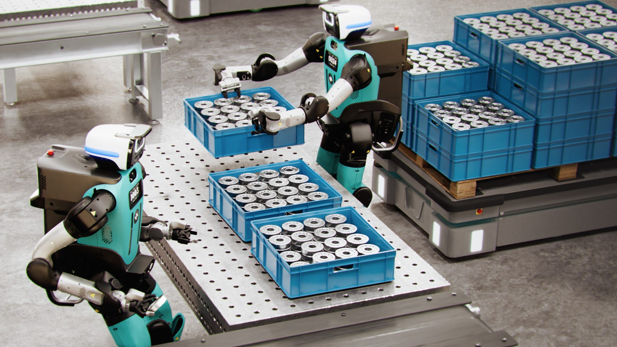 Robot hình người sạc 9 phút hoạt động 90 phút