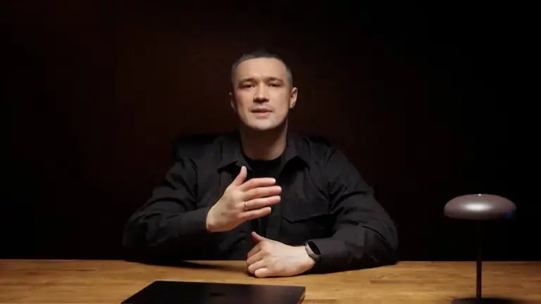 Ông Fedorov trong video kêu gọi bầu cử được công bố ngày 18-8 - Ảnh: REUTERS