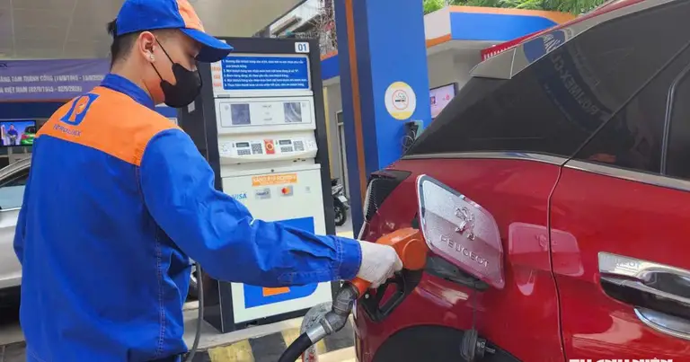 Giá xăng dầu mới nhất, áp dụng từ 15 giờ hôm nay 17.9